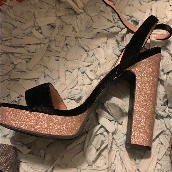 Brand new Betsy Johnson Heels - Picture 3 of 3
